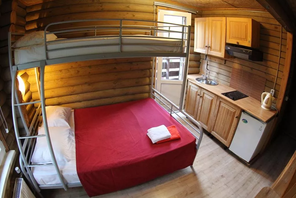 Коттедж. Гостевой дом "ДОМ АБОРИГЕНА" Комфортные апартаменты и коттеджи . Красная Поляна