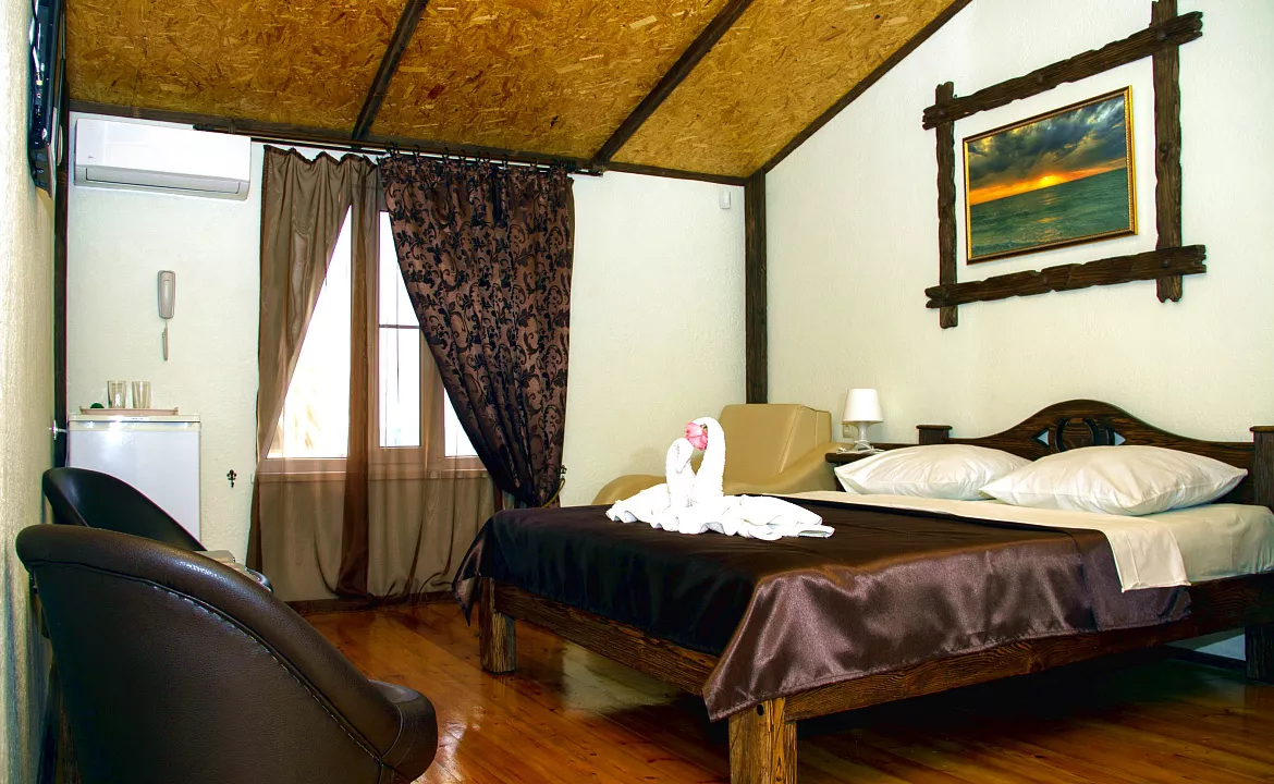 Стандартный 2-х местный номер (Double) (2/3). Отель "ПОСЕЙДОН". Гагра