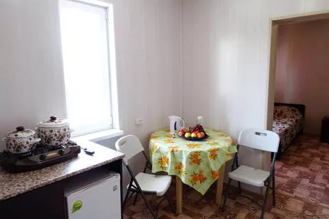Студия. Гостевой дом «Квартирки у моря» (кухня в номере). Вардане
