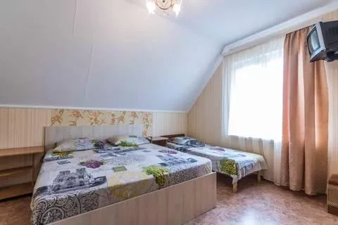 СТАНДАРТНЫЙ 3-Х МЕСТНЫЙ НОМЕР. Гостевой дом «Августа» . Аше