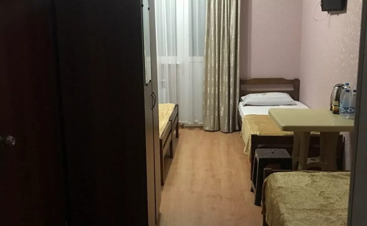 4-х местный номер Стандарт. Гостевой дом "Нэва". Адлер