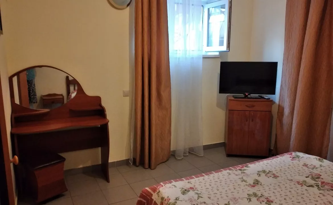 4 МЕСТНЫЙ 2 КОМНАТНЫЙ С КУХНЕЙ. Частный сектор Отдых у Ильича.. Лоо