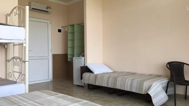 Двухместный номер . Гостиница «Святая Абхазия». Пицунда