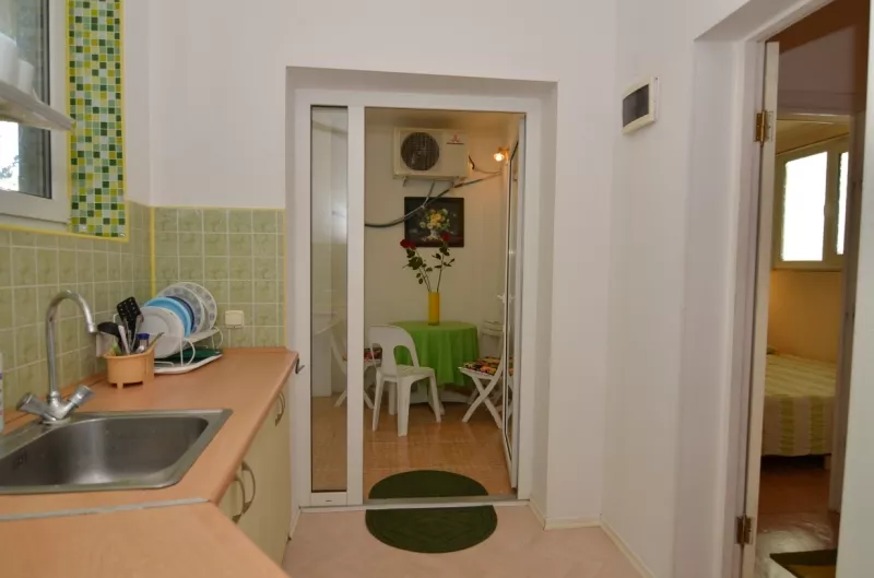 2-КОМНАТНЫЙ НОМЕР С КУХНЕЙ. Пансионат "Вилла-Луиза". Рыбачье