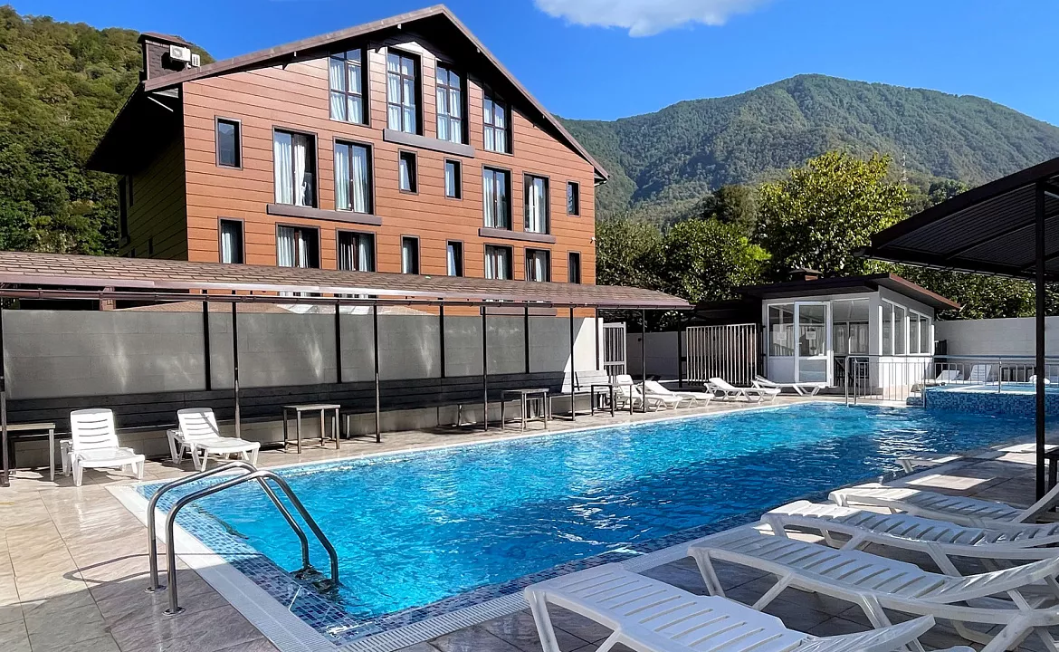 Апартаменты стандарт. Отель "Горная Кадриль". Красная Поляна