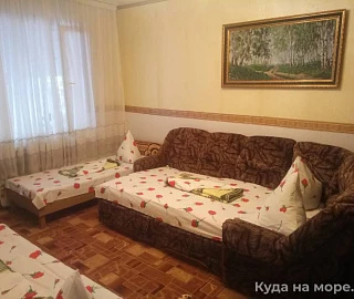 Улучшенный 4 местный номер, Эконом. Гостевой дом "Адлер". Улучшенный 4 местный номер, Эконом. Гостевой дом "Адлер".