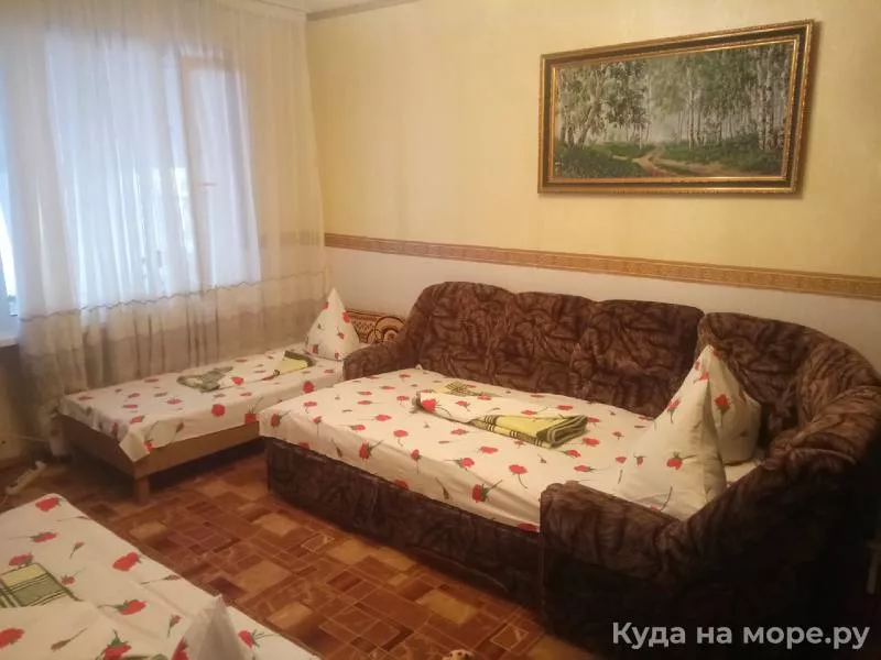 Улучшенный 4 местный номер, Эконом. Гостевой дом "Адлер". Сочи
