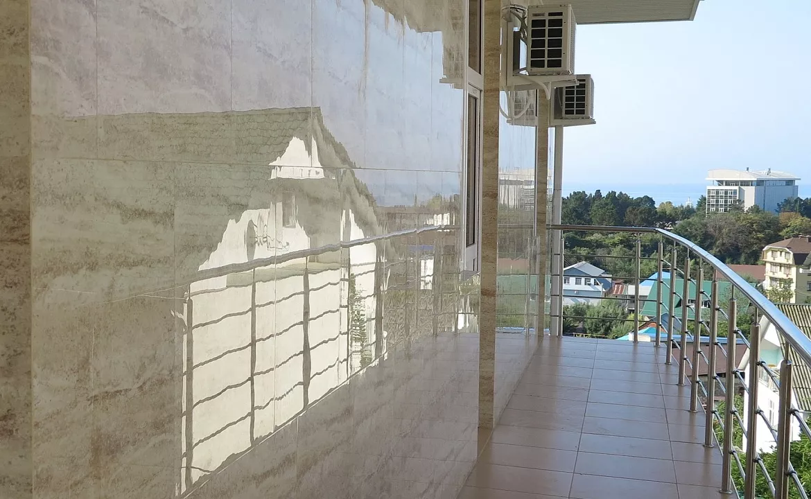 Трехместный номер с двуспальной кроватью . Гостевой дом на Переулке Фермерском 32/1. Адлер