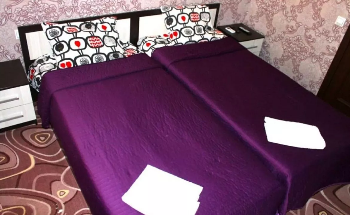 Стандартный двухместный номер. Гостиница Приморская. Ейск