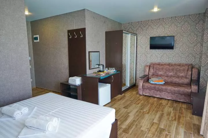 Комфорт 4-5ти местный. Отель «Черноморец». Лазаревское Комфорт 4-5ти местный. Отель «Черноморец». Лазаревское