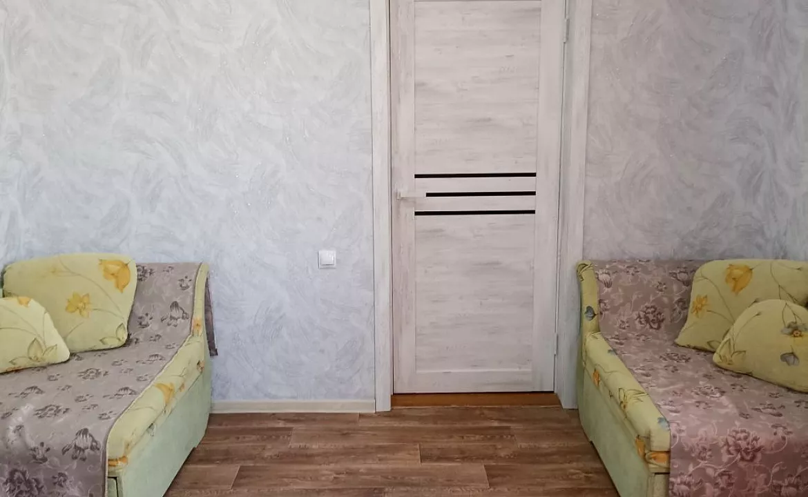 Комнаты в частном домовладении. Гостевой дом Солнечный. Ейск Комнаты в частном домовладении. Гостевой дом Солнечный. Ейск