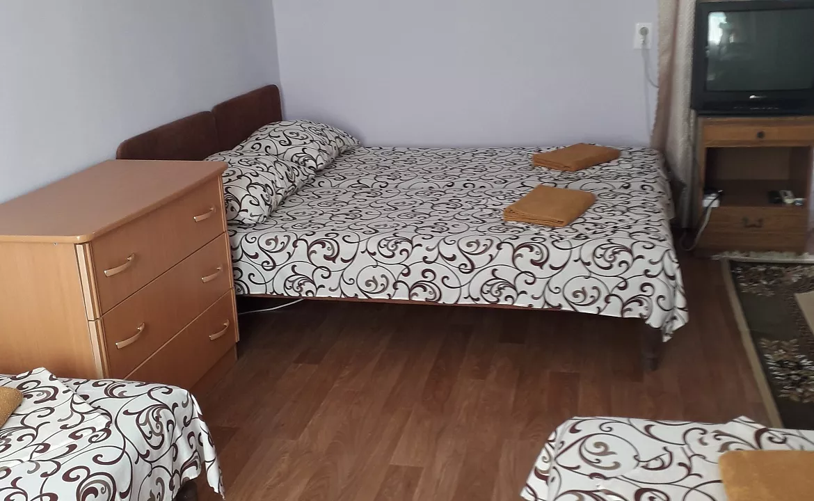 4х местный семейный КОМФОРТ, ребенок до 5лет бесплатно. Гостевой дом МОРЕ с бассейном и баней. Джубга