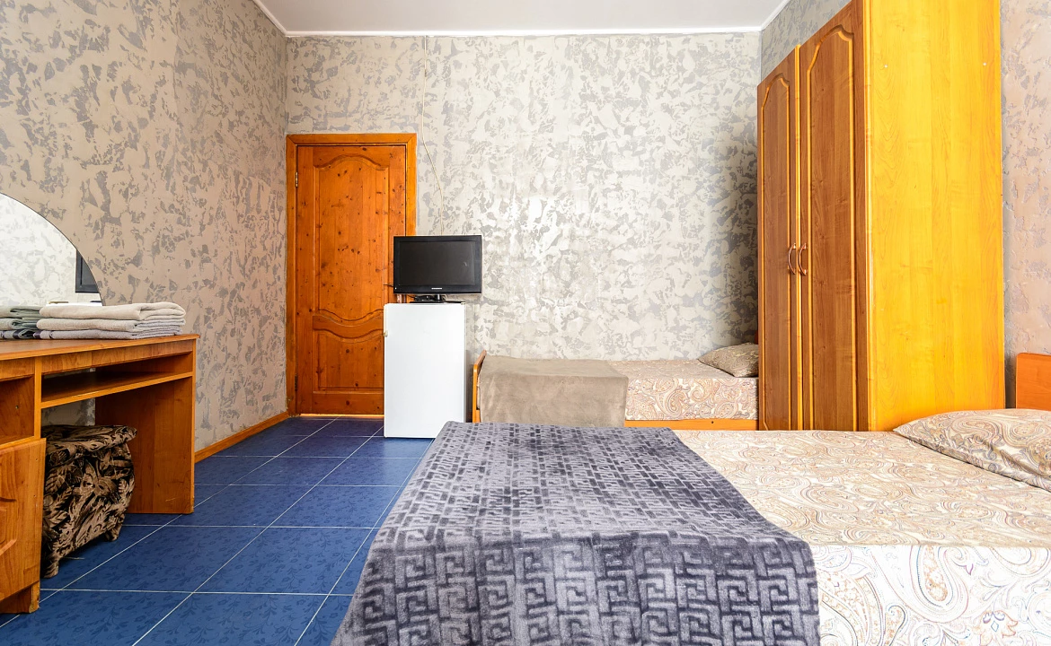 Четырёхместный стандарт. Гостевой дом УЮТ на ул. Новороссийское шоссе 1/7. Джубга