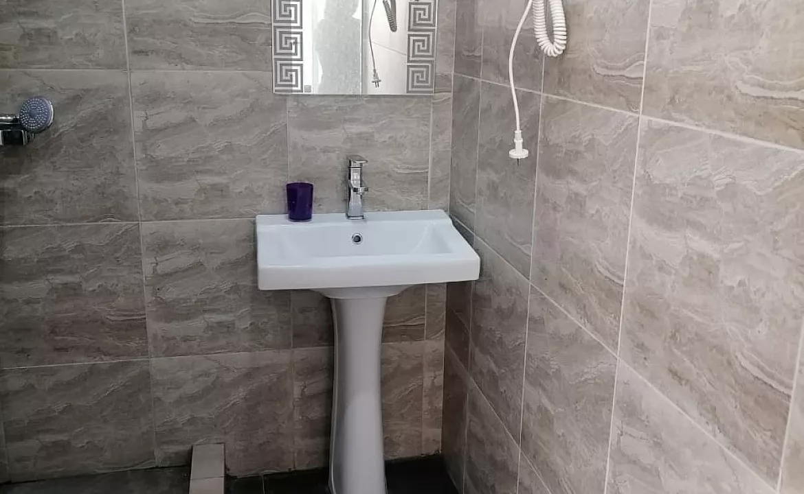 Двухместные апартаменты. Гостевой дом Четыре сезона. Лоо