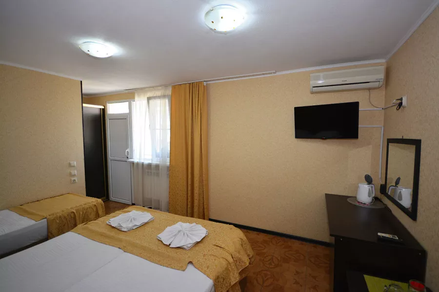 Стандарт четырёхместный. Гостевой дом «Уют» - Адлер. Адлер