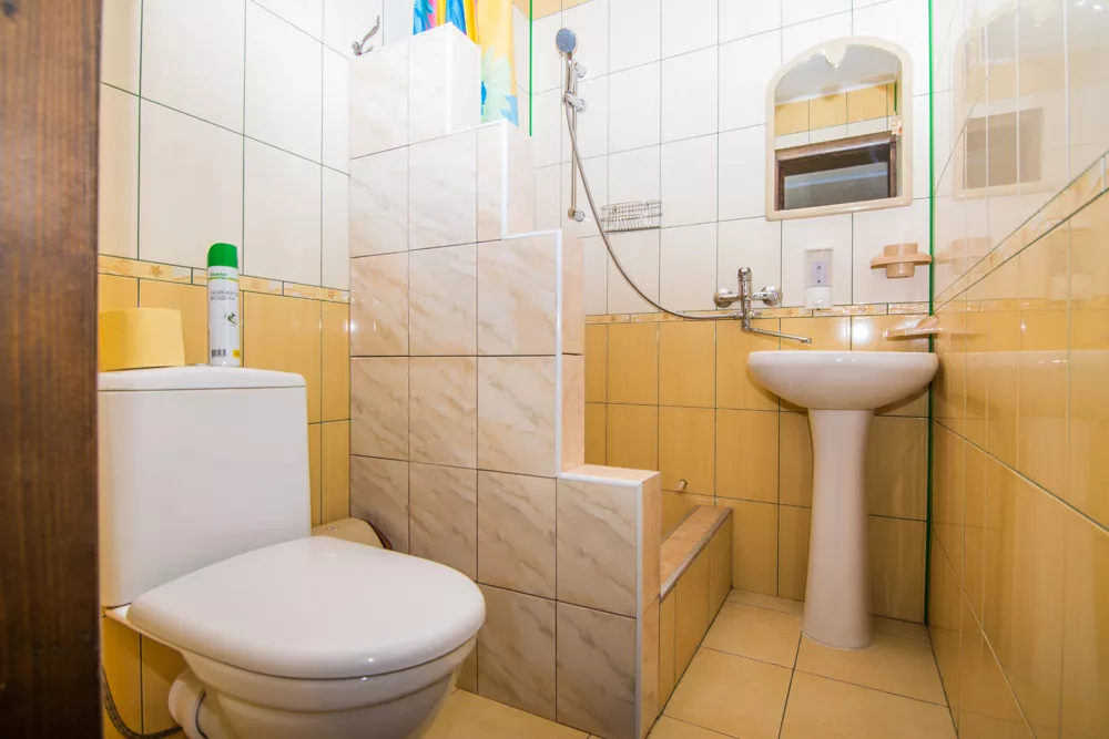 Молодежный. Гостевой дом "Лесные дворики". Гаспра