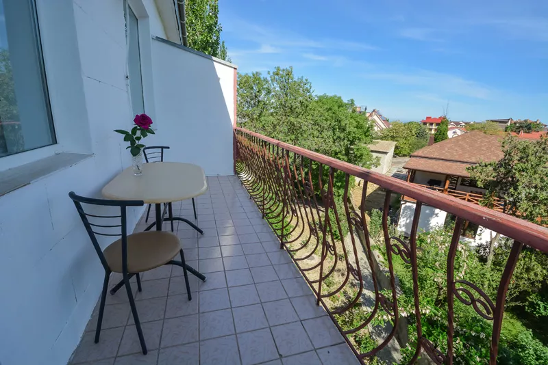 Улучшенный. Гостиница "Караголь". Коктебель