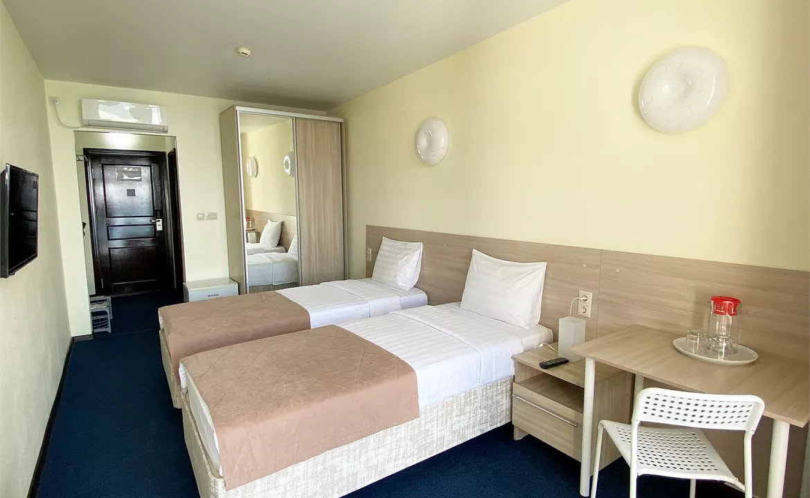 Улучшенный номер с балконом. Курортный отель COOCOOROOZA. Сочи