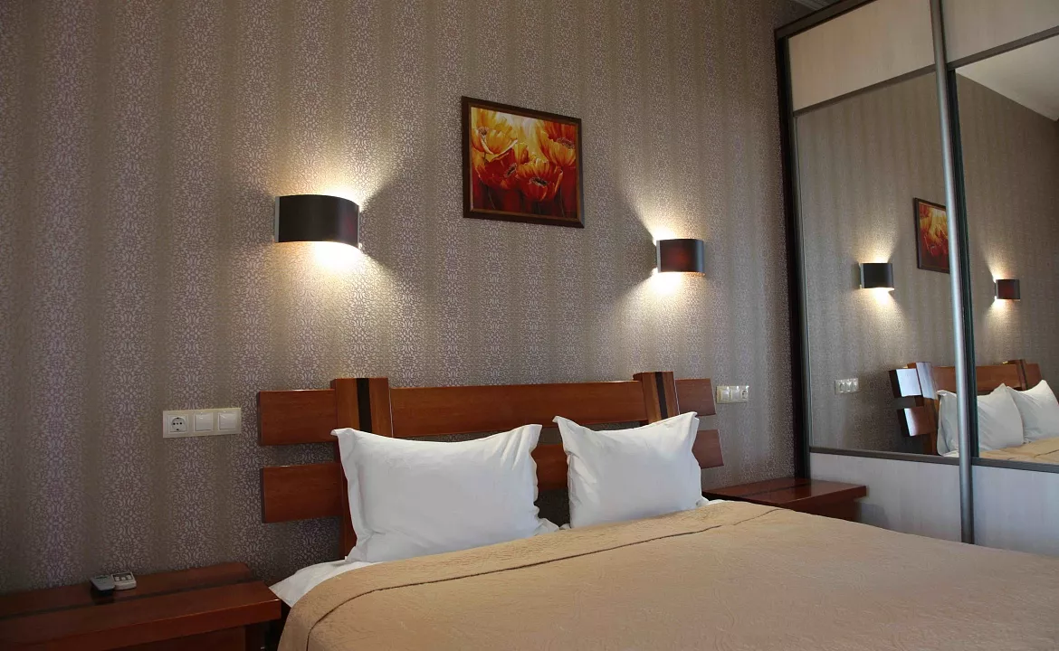 Полулюкс с балконом. Частный гостевой дом Гостевой Дом "Санрайс"/ SUNRISE. Феодосия