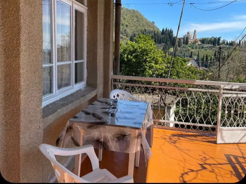 . Гостевой дом "У подножья пещеры". Новый Афон