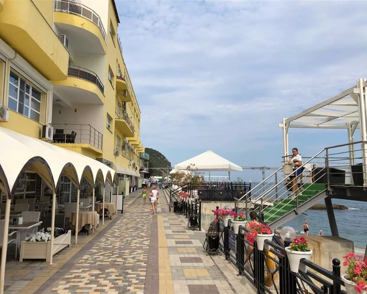 . Апартаменты Роял Никита. Никита