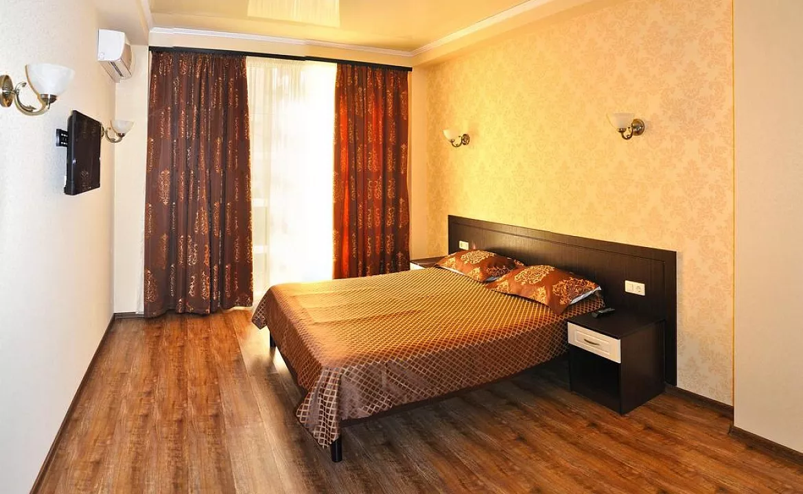 Люкс двухкомнатный 4х местный. Отель "Золотое Руно". Витязево