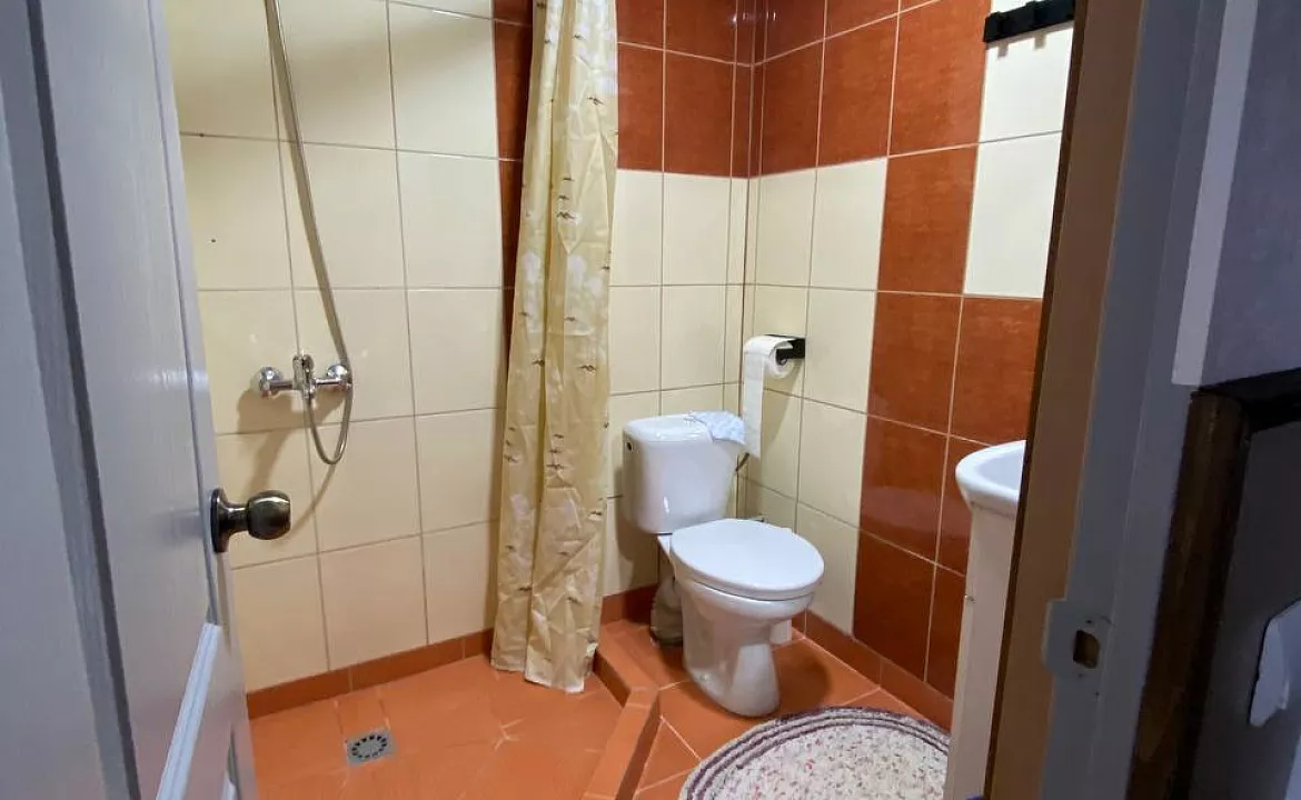 Двухместный первый этаж. Гостевой дом "Инжир". Новомихайловский Двухместный первый этаж. Гостевой дом "Инжир". Новомихайловский