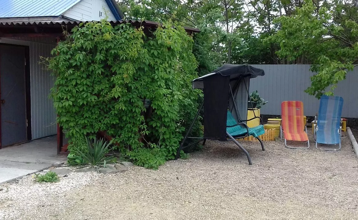 Трехместный номер Комфорт. Гостевой дом "Вероника" - Должанская. Должанская