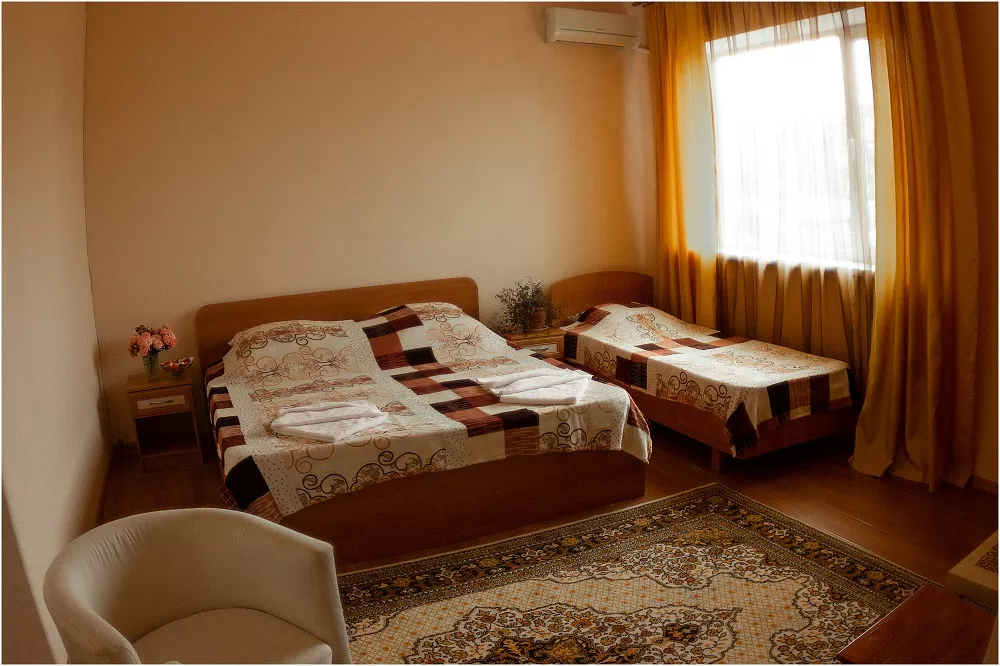 1-комнатный номер 3-местный без балкона. Гостиница Астерия. Ейск