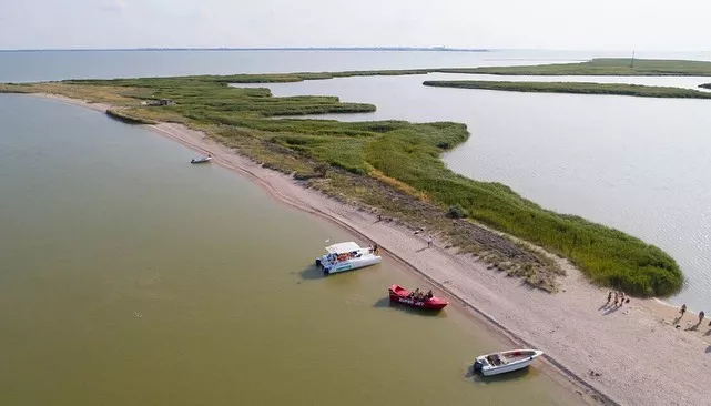 . Серф-отель YEISKWIND. Ейск