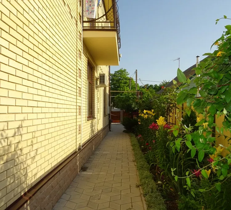 . Частный гостевой дом Дольче Вита. Голубицкая