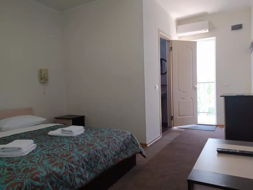 Номер «Комфорт» 2-х местный с доп. местом. Гостевой дом Гостевой дом «Алмарис». Керчь