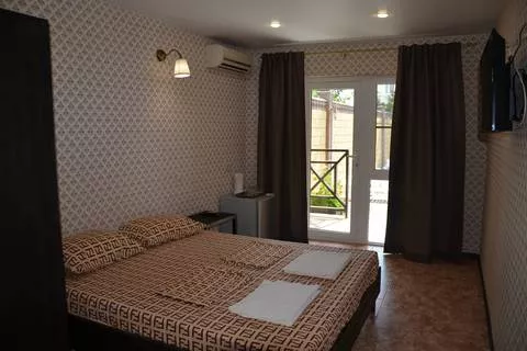 Люкс 4-х местный. "Море Удачи". Солнечногорское