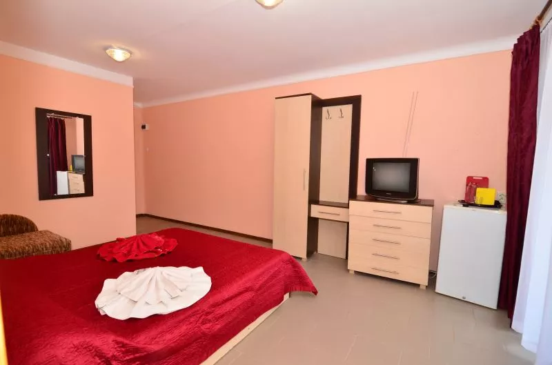 4-местный 2-комнатный стандарт. Пансионат Del Mar. Штормовое 4-местный 2-комнатный стандарт. Пансионат Del Mar. Штормовое