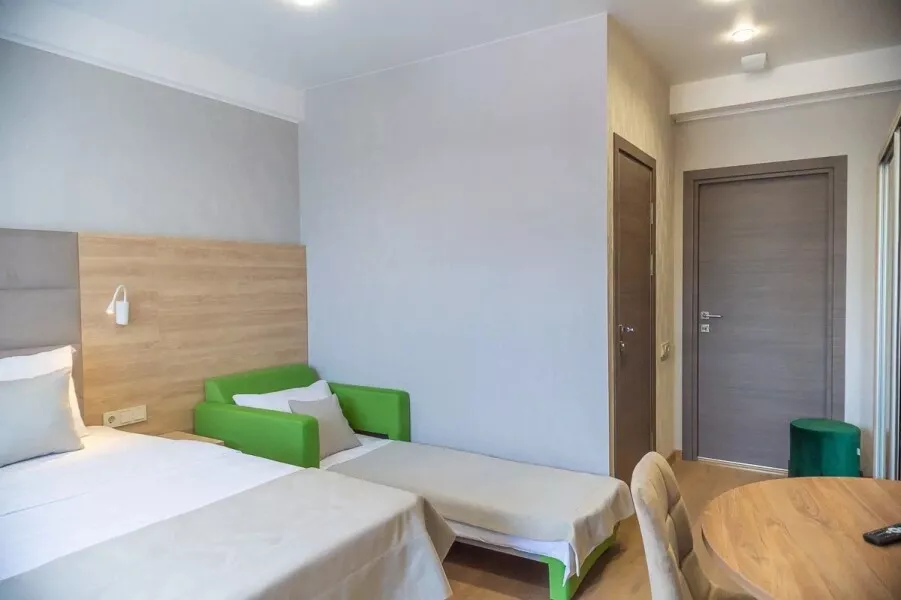 Двухместный номер Стандарт с доп местом и террасой. Отель Аурия Морето. Лоо