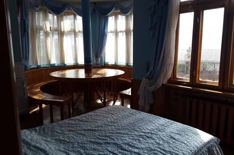 Люкс Трех Комнатный. Отель Мини-отель «Медный Всадник». Массандра