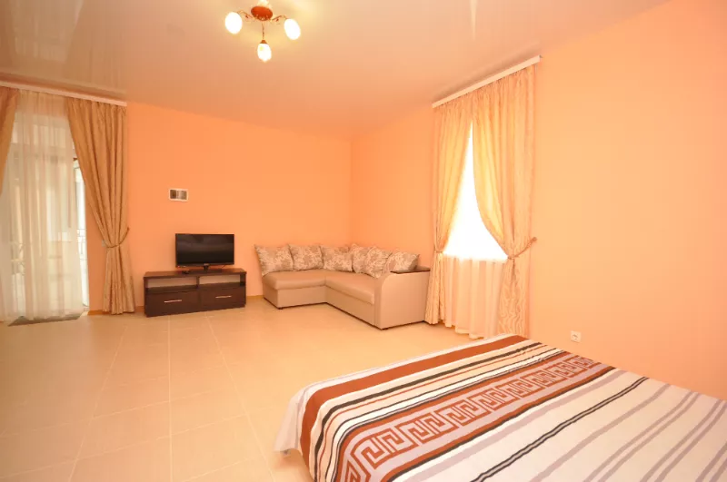 Люкс 4-местный  однокомнатный. Мини-пансионат «У моря». Штормовое