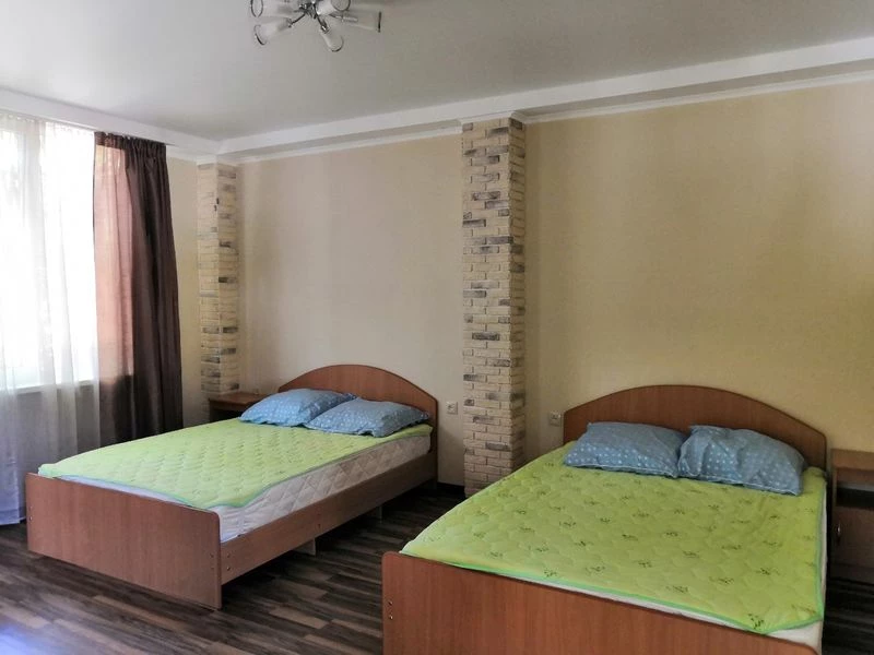 . Гостевой дом "VineHouse". Вишневка