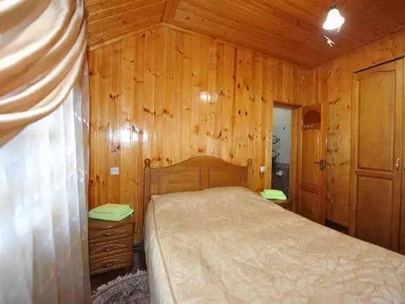 «Семейный» TWIN+DBL (Малый корпус). Гостиница «Кристалл». Домбай-гостиницы