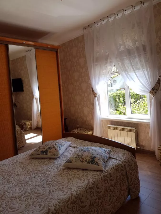 . Гостиница "Бризовый 2/б". Лазаревское