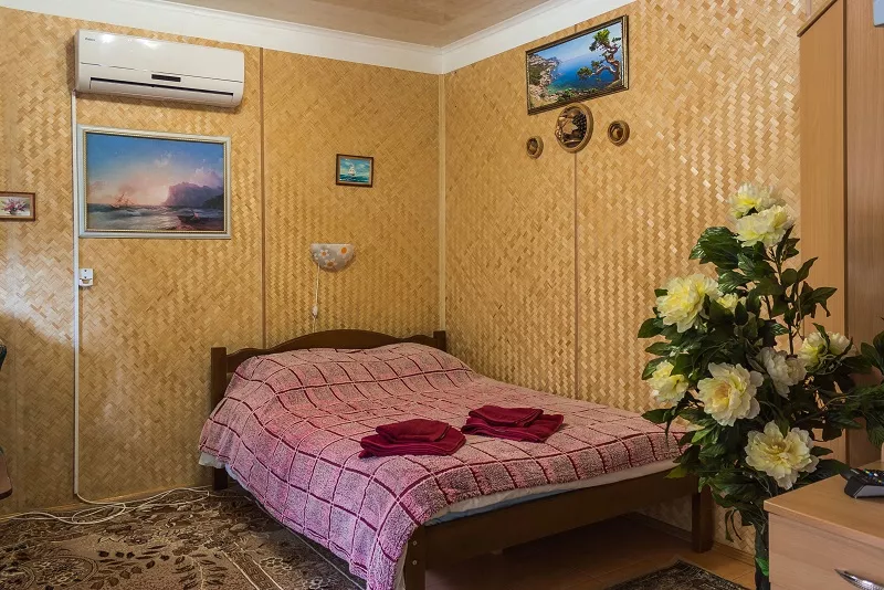 СТУДИЯ С ВИДОМ НА МОРЕ, ГОРЫ. Гостевой дом "Чайка" - Форос. Форос