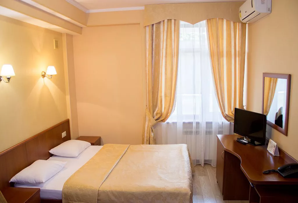 Стандарт 2-х местный без балкона. Отель "Наири". Сочи Стандарт 2-х местный без балкона. Отель "Наири". Сочи