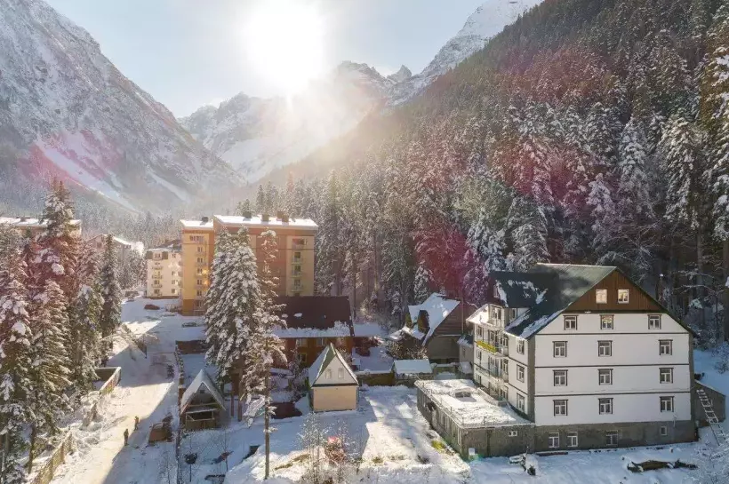 . Гостиница «Горский Дом». Домбай-гостиницы