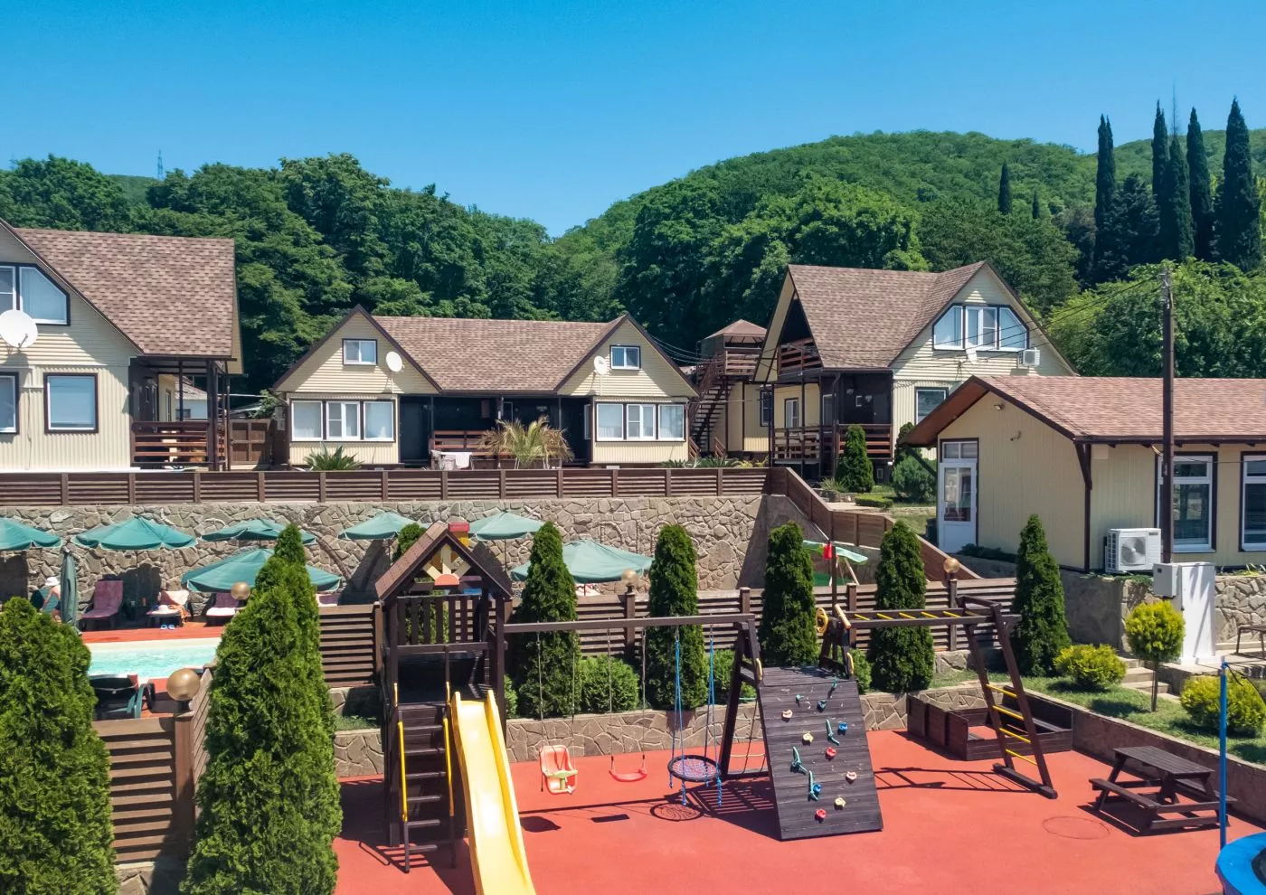 . Гостевой комплекс "Буэнос Диас". Совет-Квадже