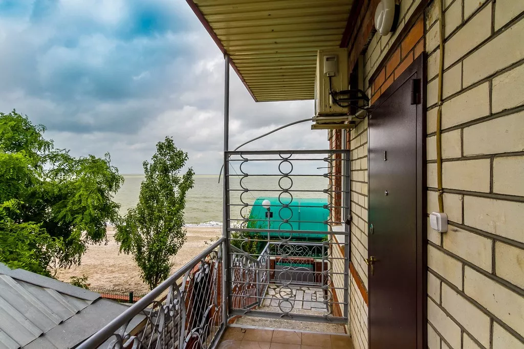 4-х мест., 3-х комнатный с кухней. Гостиница Приазовочка. Ейск