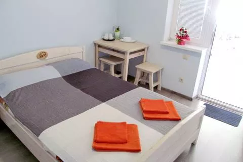 Апартаменты с видом на сад (Двухместный). Эллинг «Берег». Алупка Апартаменты с видом на сад (Двухместный). Эллинг «Берег». Алупка