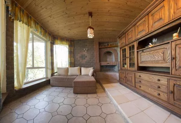 Семейный люкс в саду с двориком. Отель "Кучук-Ламбат". Бондаренково