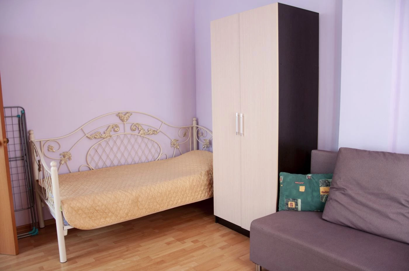 . Квартира в многоквартирном доме Квартира у моря 8 Марта, 13/1. Адлер