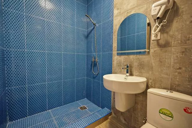 Трехместный номер «Комфорт». Гостевой дом "Кристалл". Лазаревское  Трехместный номер «Комфорт». Гостевой дом "Кристалл". Лазаревское