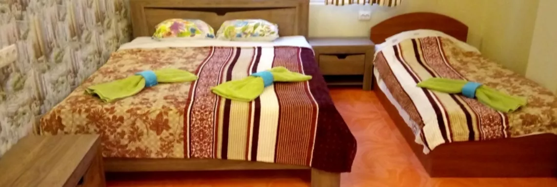 Стандарт 3 -местный. Гостевой дом Горный воздух. Ялта